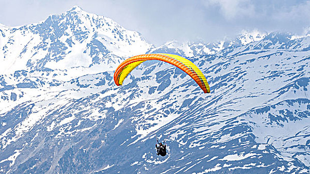 滑翔伞,上方,雪山,提洛尔,奥地利