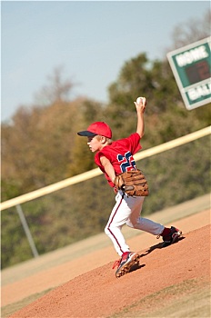 年轻,棒球投手
