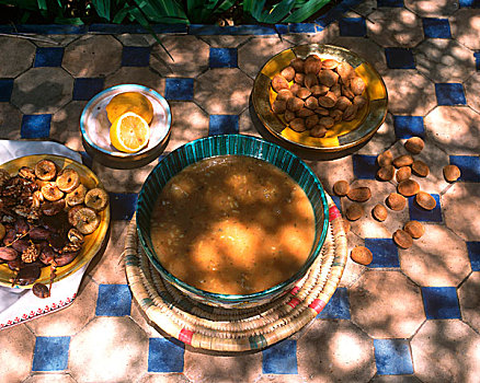 摩洛哥,小扁豆汤,无花果,杏仁