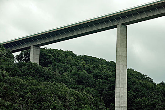 高速公路,桥