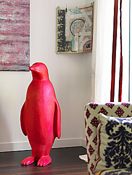 红色,塑料制品,企鹅,正面,现代,艺术品,屋角