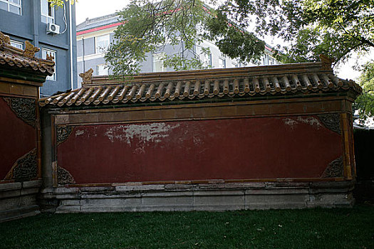 北京现代化建筑与古建筑的对比
