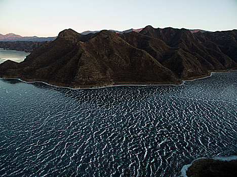 河流