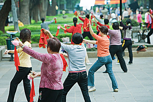 中国,广州,群体,女人,练习,太极拳,户外,后视图