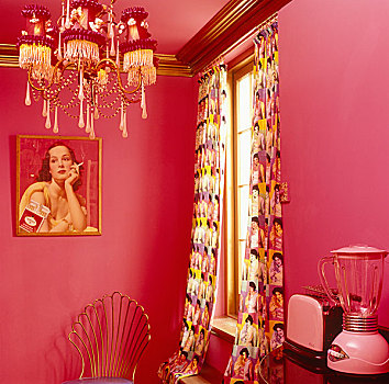 华丽,吊灯,正面,窗户,深粉色,房间