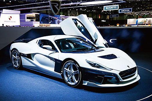 顶级豪车超跑世界级汽车会博览展经典车型背景科技感赛车