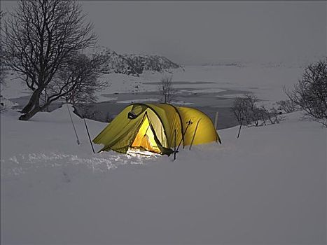 黄色,帐蓬,雪地