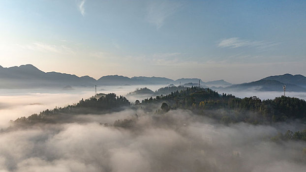 重庆酉阳,深秋乡村晨雾美