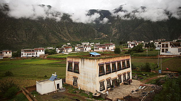 山下藏寨