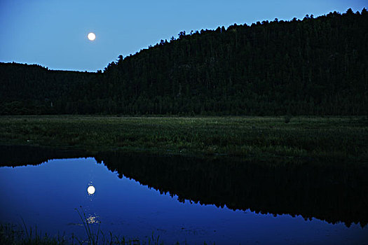 月光,湖水,大兴安岭