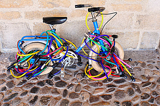 自行车,许多,锁,阿纳西,上萨瓦,隆河阿尔卑斯山省,区域,法国,欧洲