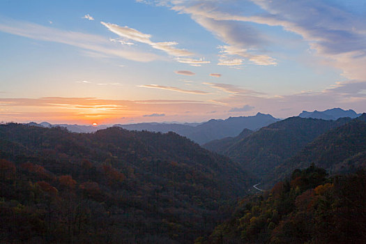 陕西汉中留坝太子岭秋落日