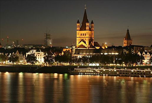 教堂,左边,莱茵河,堤岸,科隆,北莱茵威斯特伐利亚,德国