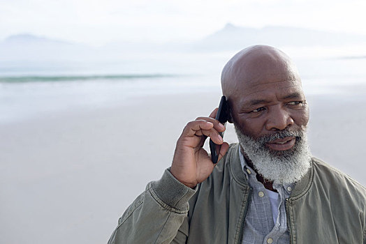 美国黑人,男人,通电话,海滩