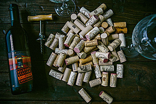 种类,软木塞,靠近,葡萄酒瓶,葡萄酒杯,开瓶器