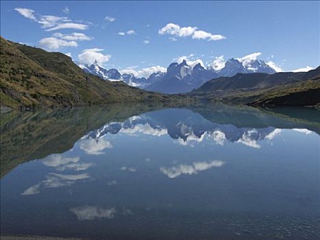 山峦,湖岸,托雷德裴恩国家公园,巴塔哥尼亚,智利