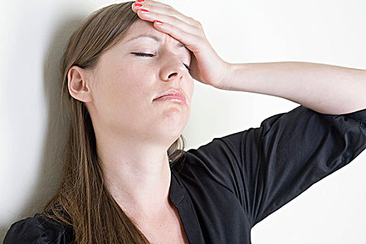 不舒服图片_不舒服图片大全_不舒服背景图片