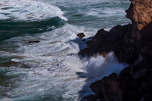 水,波浪,石头
