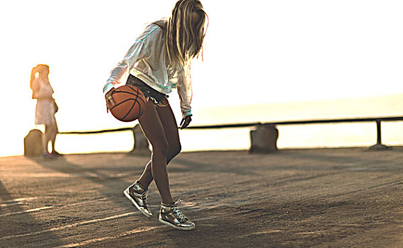美女,站立,正面,日落,弹起,篮球