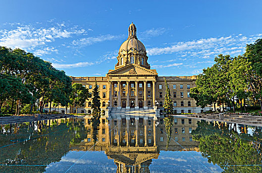 艾伯塔省,立法机构,加拿大