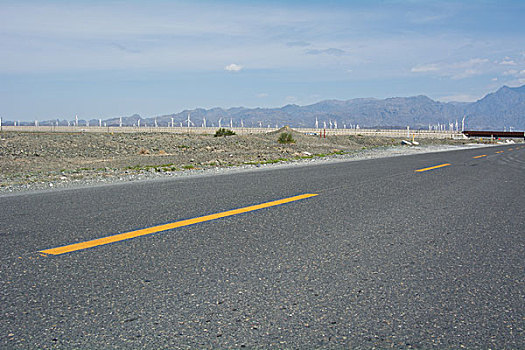 风力发电站道路风光