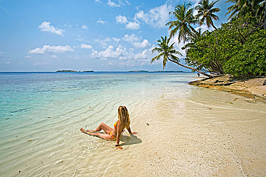 女青年,海滩,岛屿,南马累环礁,马尔代夫,印度洋,亚洲