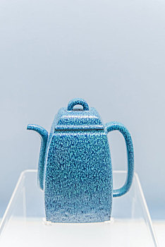 上海博物馆的清道光宜兴窑炉钧釉紫砂壶