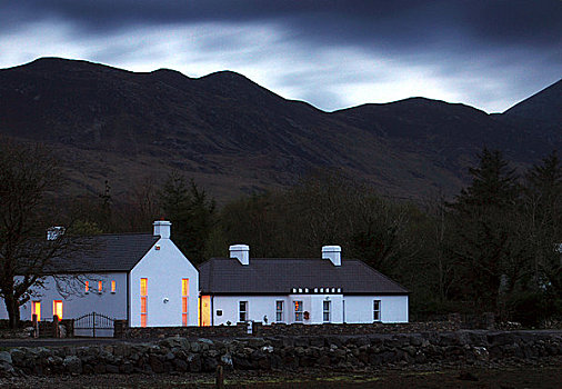 爱尔兰,梅奥县,韦斯特波特,房子,黄昏,山,背景,靠近