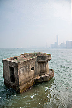 福建厦门鼓浪屿岛上残留的碉堡
