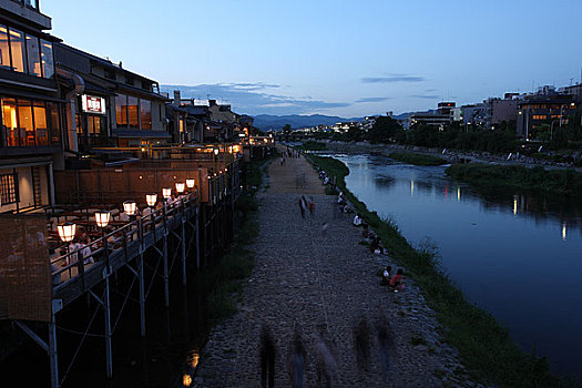 平台,餐馆,河