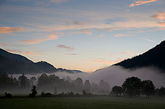 阿尔卑斯山,晨雾,下奥地利州,奥地利,欧洲