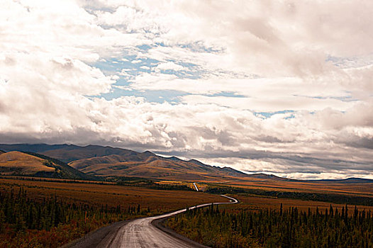 戴珀斯特公路,多云,育空地区,加拿大,北美