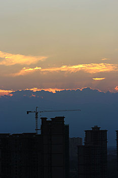 日落天际线,晚霞