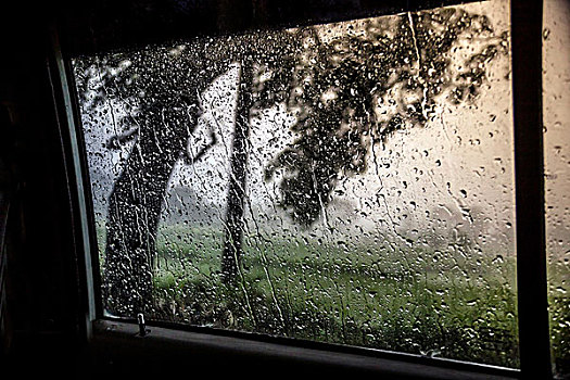 雨,车窗