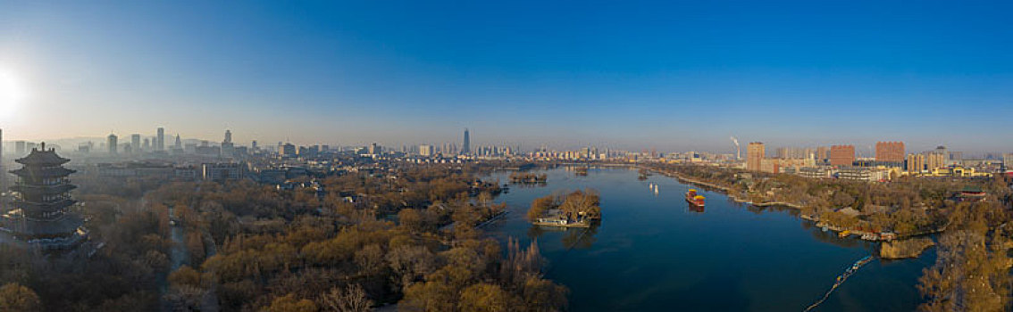 济南大明湖全景