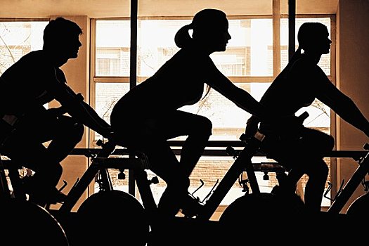 剪影,三个人,锻炼,健身自行车,体育馆