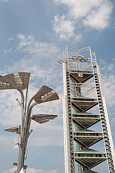 北京奥林匹克公园路灯和电视转播塔