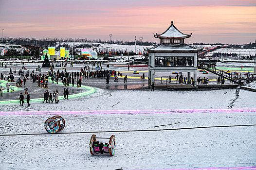 中国长春冰雪新天地冰雕和建筑景观