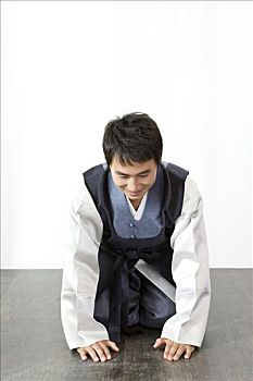 男青年,韩国人,传统服装