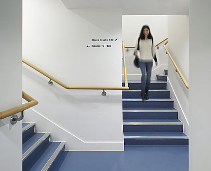音乐,伙伴,2002年,内景,走廊,展示,女性,下降,楼梯