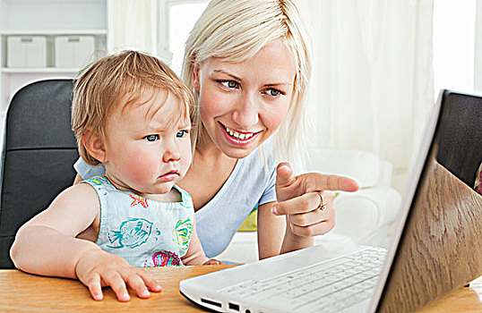 金发,母亲,有趣,女儿,正面,笔记本电脑