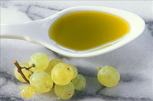 葡萄籽油,勺子,旁侧,绿葡萄,大理石
