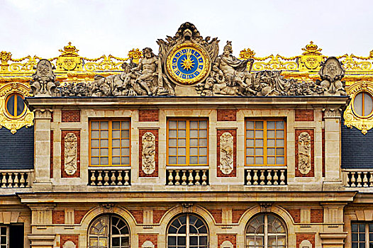 法国凡尔赛宫外墙装饰浮雕