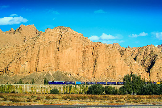 南疆铁路