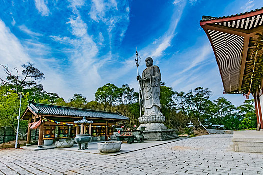 福建省福州市金鸡山双龙禅寺地藏王菩萨雕像建筑环境