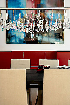 长,晶莹,吊灯,高处,现代,餐桌,椅子,正面,绘画,红色,餐具柜