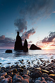 岩石形成,在大西洋海岸,大詹尼拉里贝拉,葡萄牙