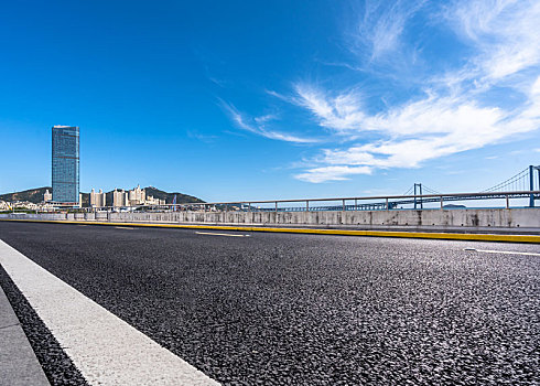 城市道路与天际线