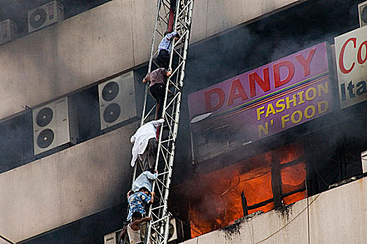 人,城市,走下,梯子,起重机,屋顶,建筑,2007年,达卡,孟加拉