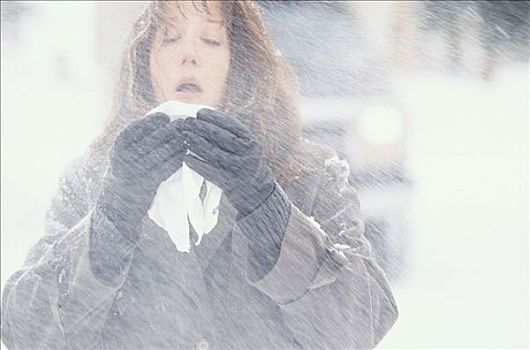 女人,打喷嚏,咳嗽,雪中,风暴,犹他,头部,州立公园
